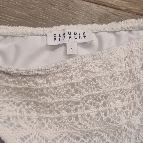 White swimsuit never worn - Picture 2 of 2